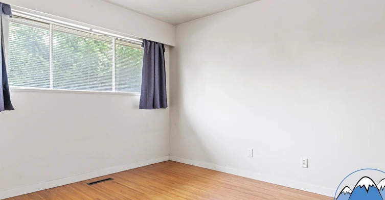 6589 Elliott Street, Vancouver, BC, V5S 2M6 - 9