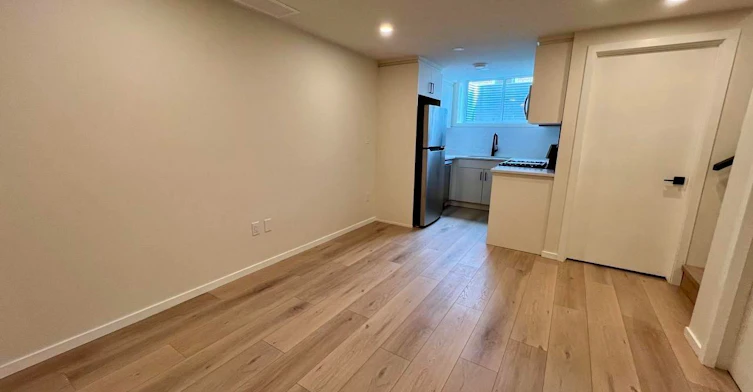 10463 159 Street Northwest, Edmonton, AB, T5P 3A8 - 5