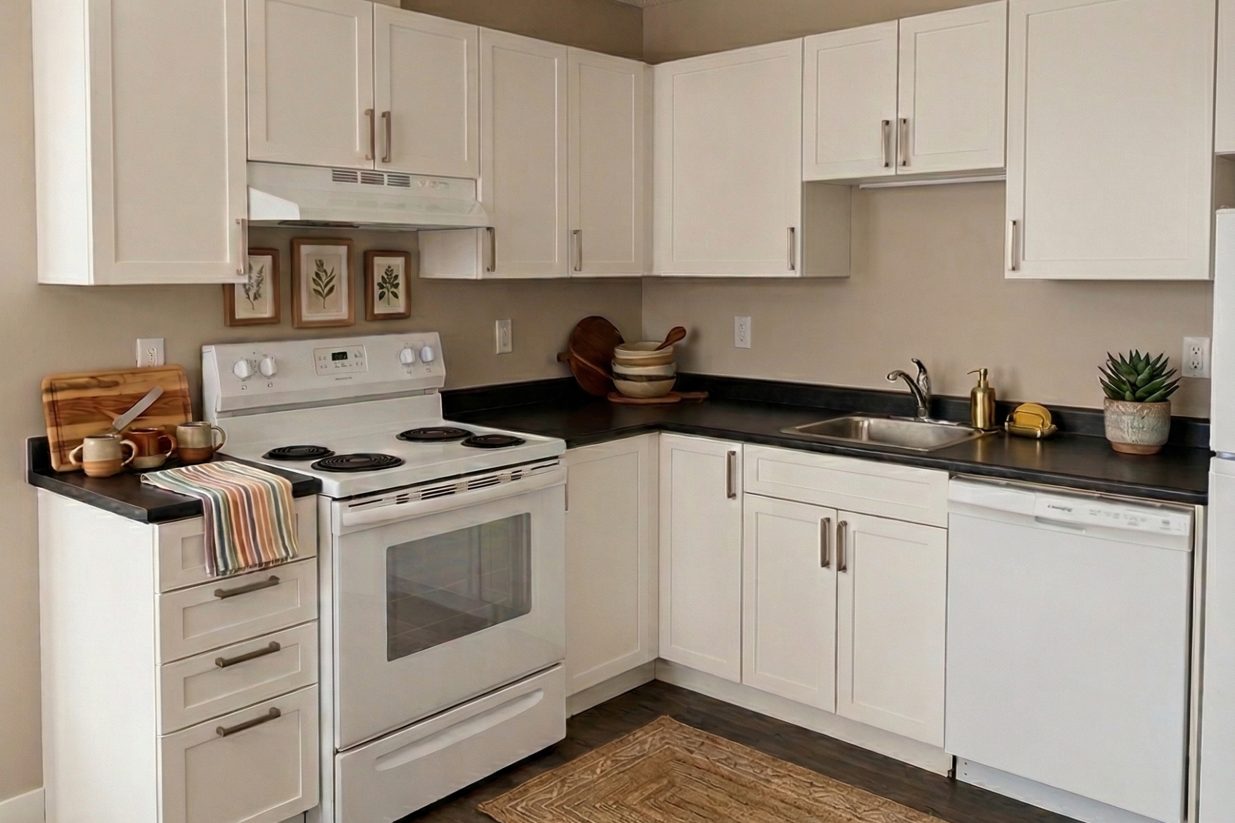 12014 82 Street Northwest, Edmonton, AB, T5B 2W6 - 3
