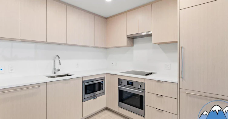 1101-13675 107a Avenue, Surrey, BC, V3T 2H2 - 4