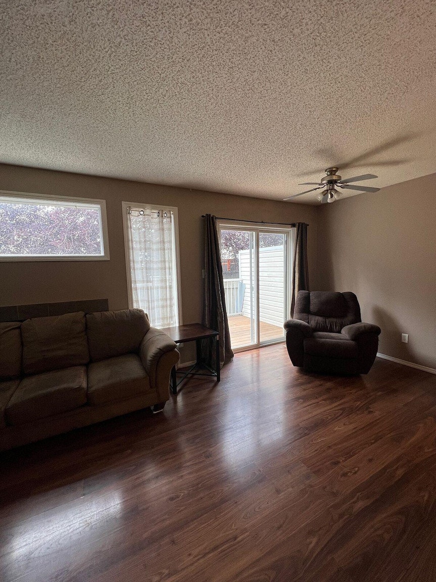 6304 Sandin Way Northwest, Edmonton, AB, T6R 0J8 - 8