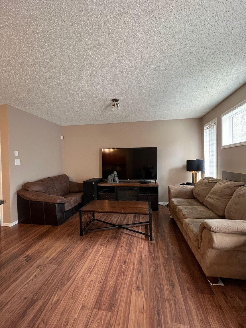 6304 Sandin Way Northwest, Edmonton, AB, T6R 0J8 - 9