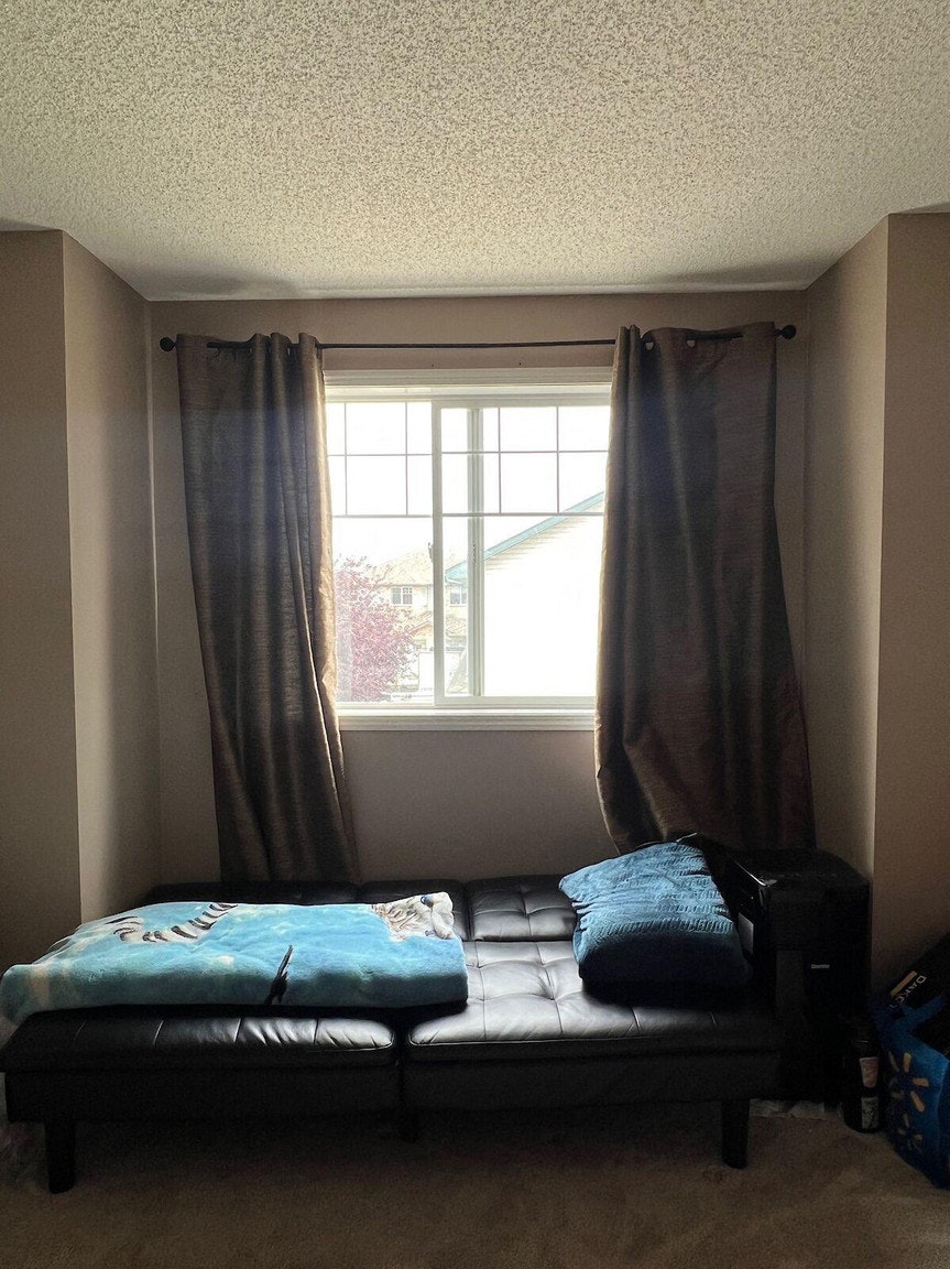6304 Sandin Way Northwest, Edmonton, AB, T6R 0J8 - 2