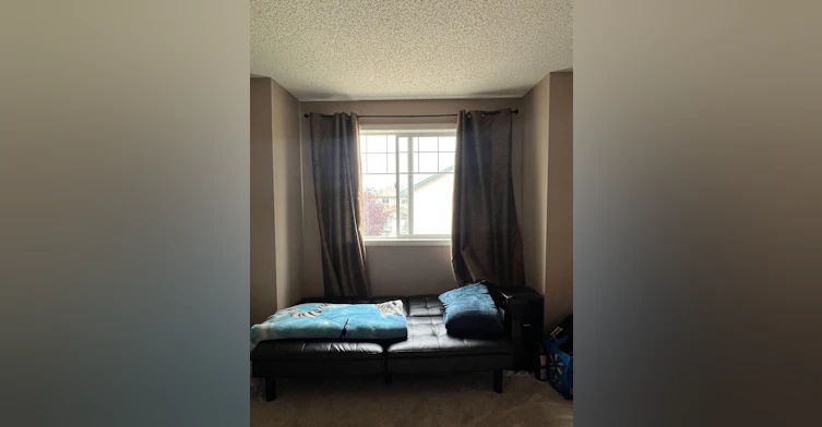 6304 Sandin Way Northwest, Edmonton, AB, T6R 0J8 - 2