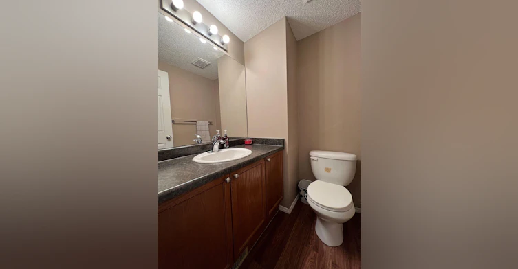 6304 Sandin Way Northwest, Edmonton, AB, T6R 0J8
