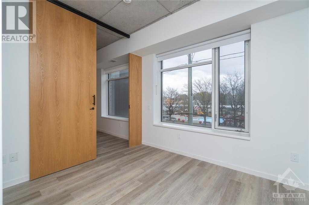 812 - Accessible-18 Hamilton Avenue N, Ottawa, ON, K1Y 1B6 - 12