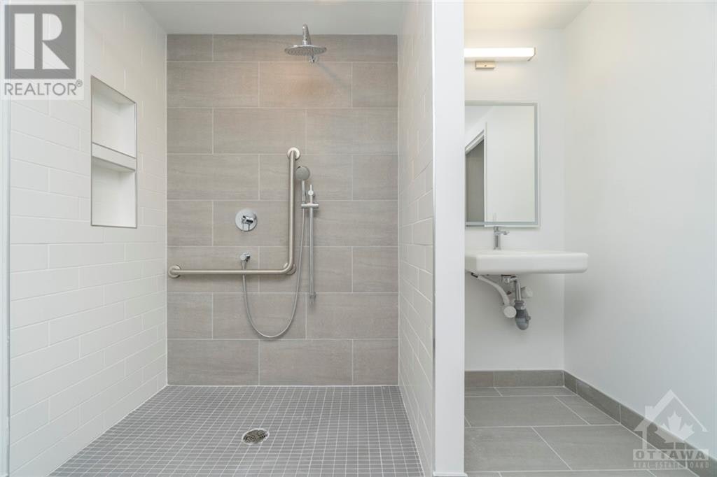 812 - Accessible-18 Hamilton Avenue N, Ottawa, ON, K1Y 1B6 - 10