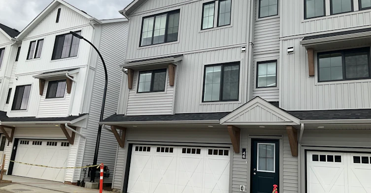 525 Secord Boulevard, Edmonton, AB, T5T 7V3 - 2