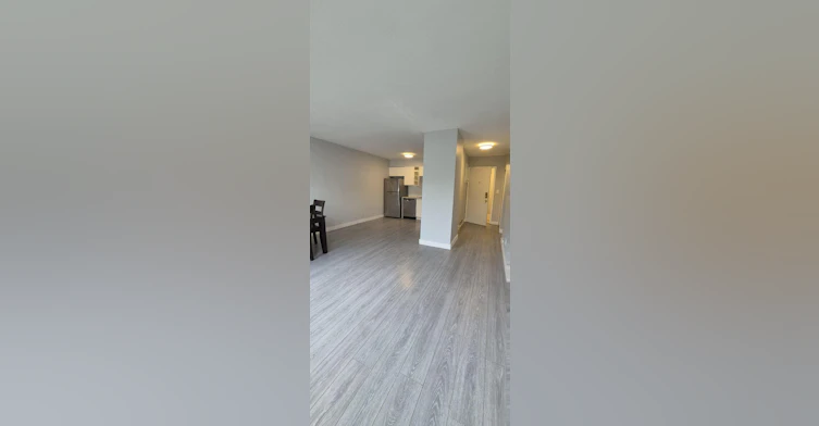 6674 Hastings Street, Burnaby, BC, V5B 1S3 - 8