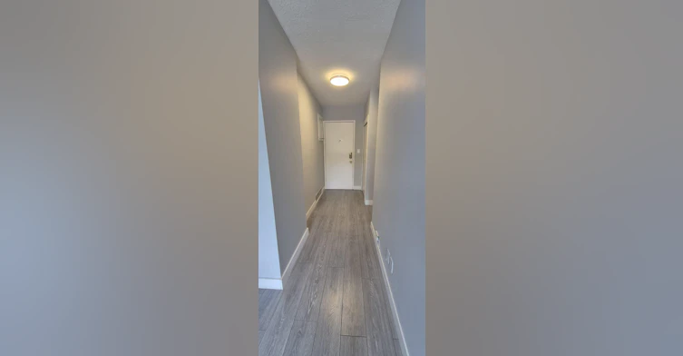 6674 Hastings Street, Burnaby, BC, V5B 1S3 - 4
