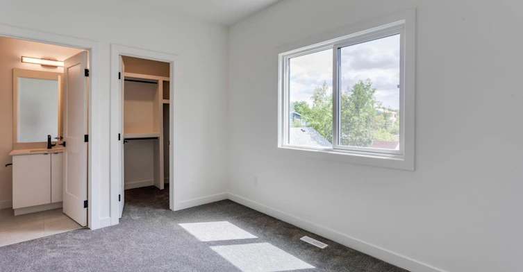 12321 120 Avenue Northwest, Edmonton, AB, T5L 0M8