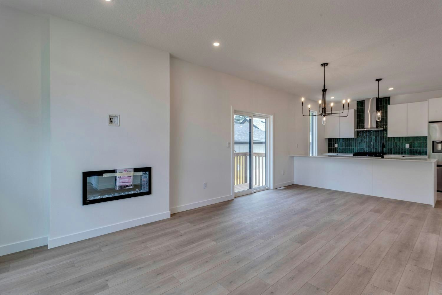 12321 120 Avenue Northwest, Edmonton, AB, T5L 0M8 - 19