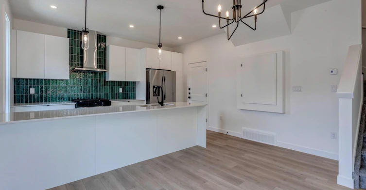 12321 120 Avenue Northwest, Edmonton, AB, T5L 0M8 - 13
