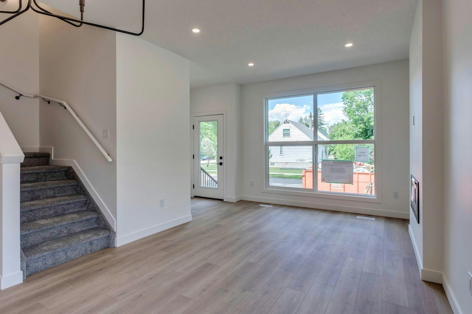 12321 120 Avenue Northwest, Edmonton, AB, T5L 0M8 - 16