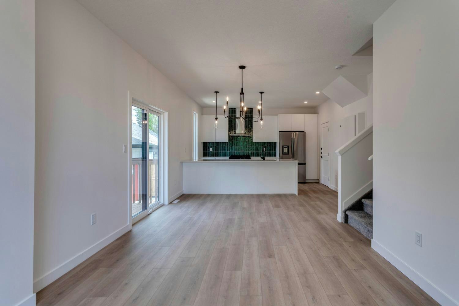 12321 120 Avenue Northwest, Edmonton, AB, T5L 0M8 - 18