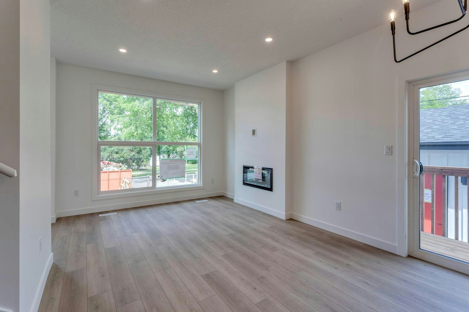 12321 120 Avenue Northwest, Edmonton, AB, T5L 0M8 - 15