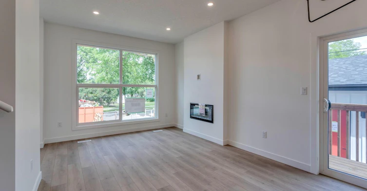 12321 120 Avenue Northwest, Edmonton, AB, T5L 0M8 - 15