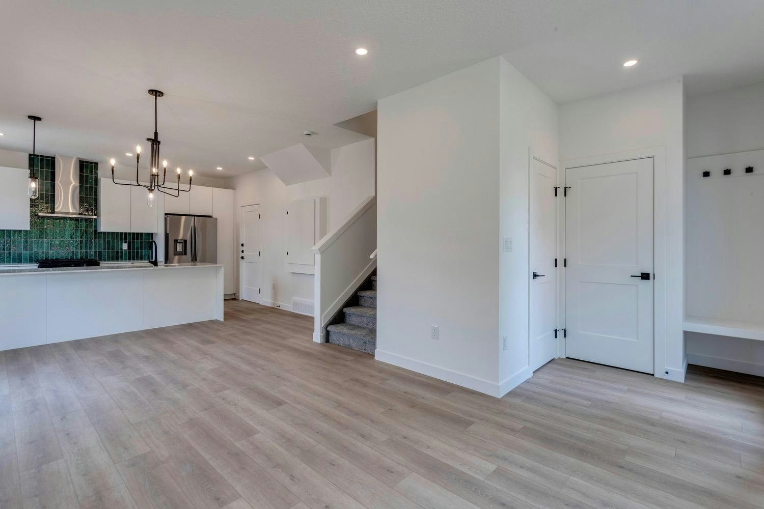 12321 120 Avenue Northwest, Edmonton, AB, T5L 0M8 - 17