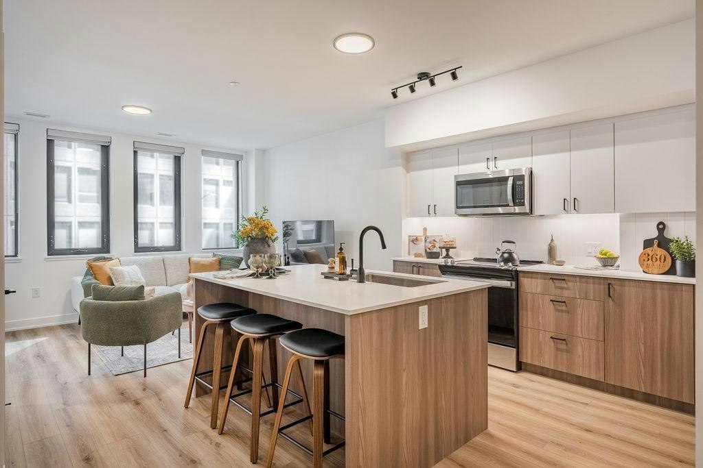 XXX1-360 Laurier Avenue West, Ottawa, ON, K1P 1C8