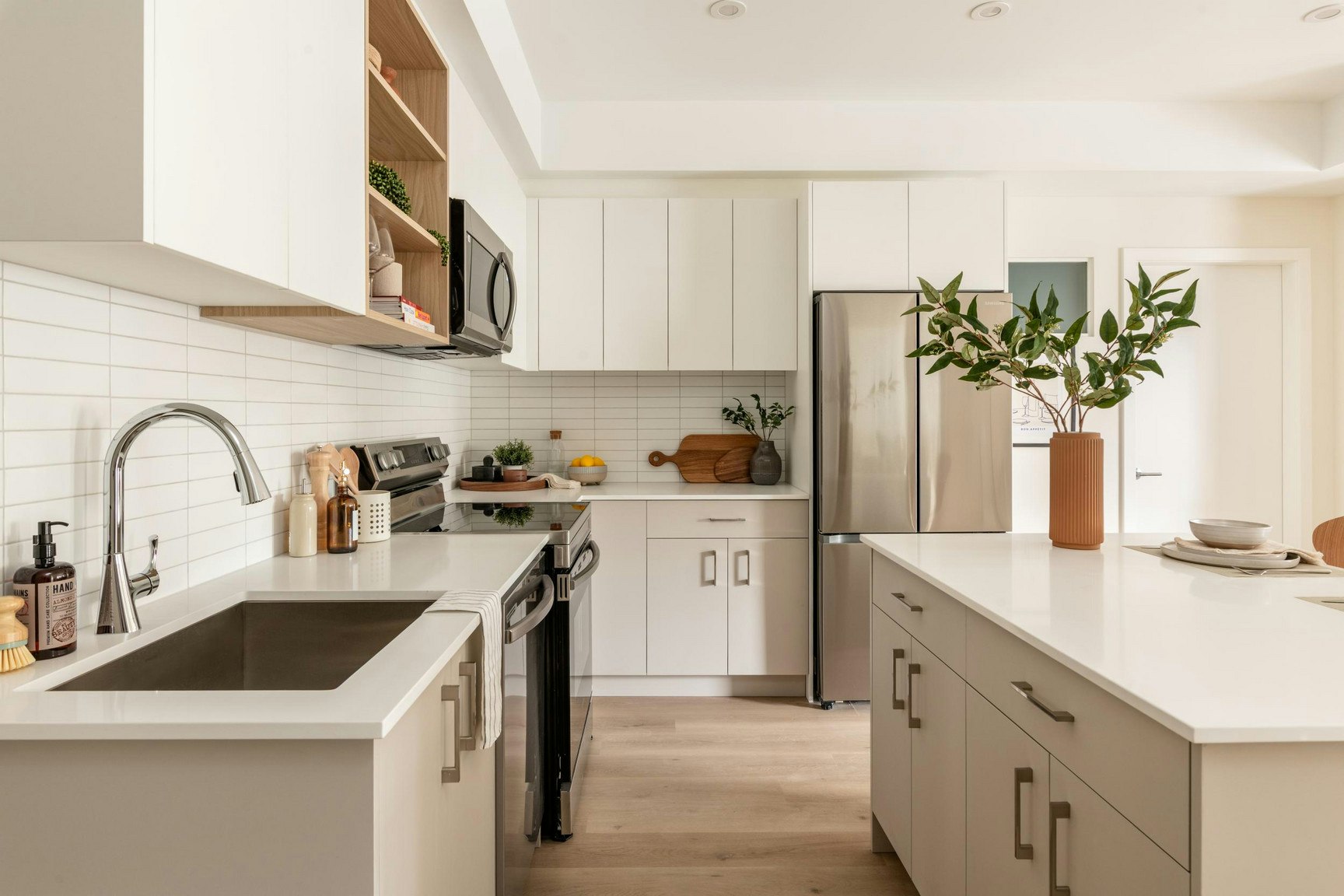 209-110 Menzies Street, Victoria, BC, V8V 1L8