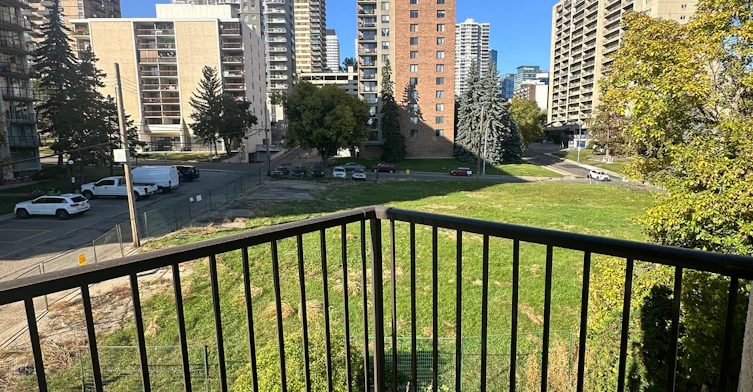 9730 Bellamy Hill Road Northwest, Edmonton, AB, T5K 0X7 - 14