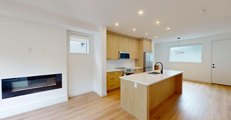 3331A-3331 19 Avenue Southwest, Calgary, AB, T3E 7T6 - 9
