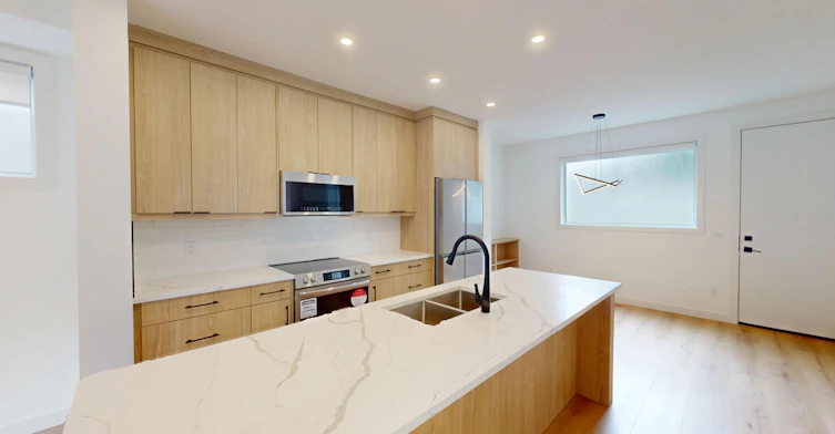 3331A-3331 19 Avenue Southwest, Calgary, AB, T3E 7T6 - 11