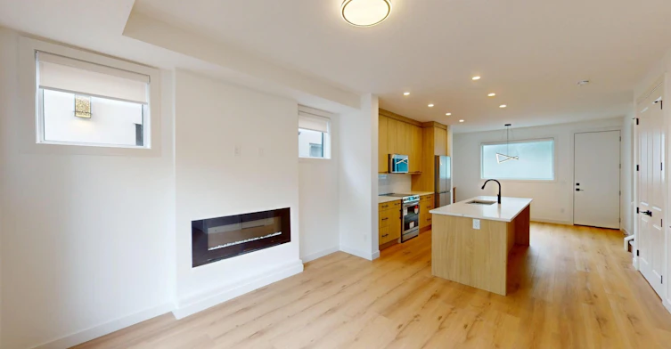3331A-3331 19 Avenue Southwest, Calgary, AB, T3E 7T6 - 7