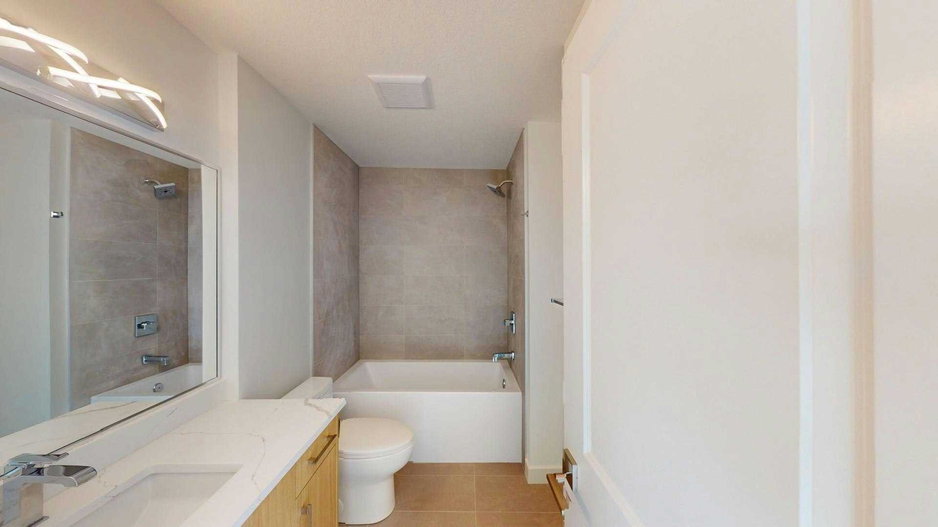 3331A-3331 19 Avenue Southwest, Calgary, AB, T3E 7T6 - 28