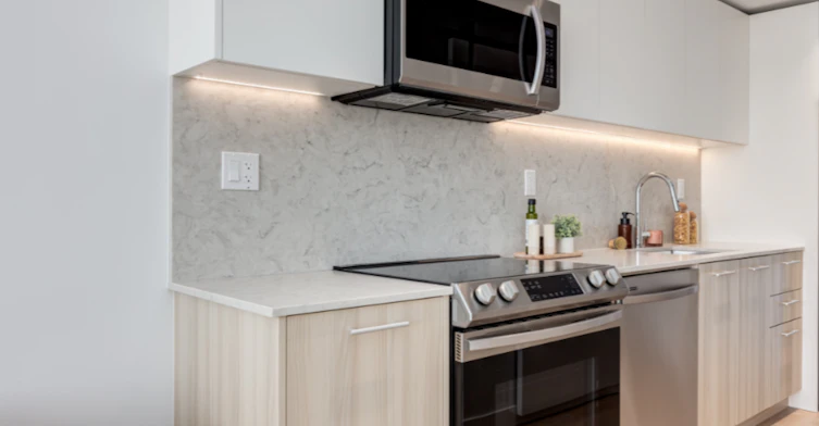 10-126 E 21st Street, North Vancouver, BC, V7M 2K7 - 2