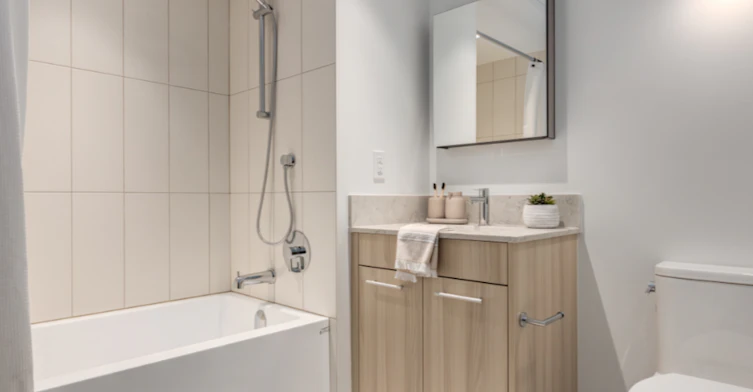 10-126 E 21st Street, North Vancouver, BC, V7M 2K7 - 8