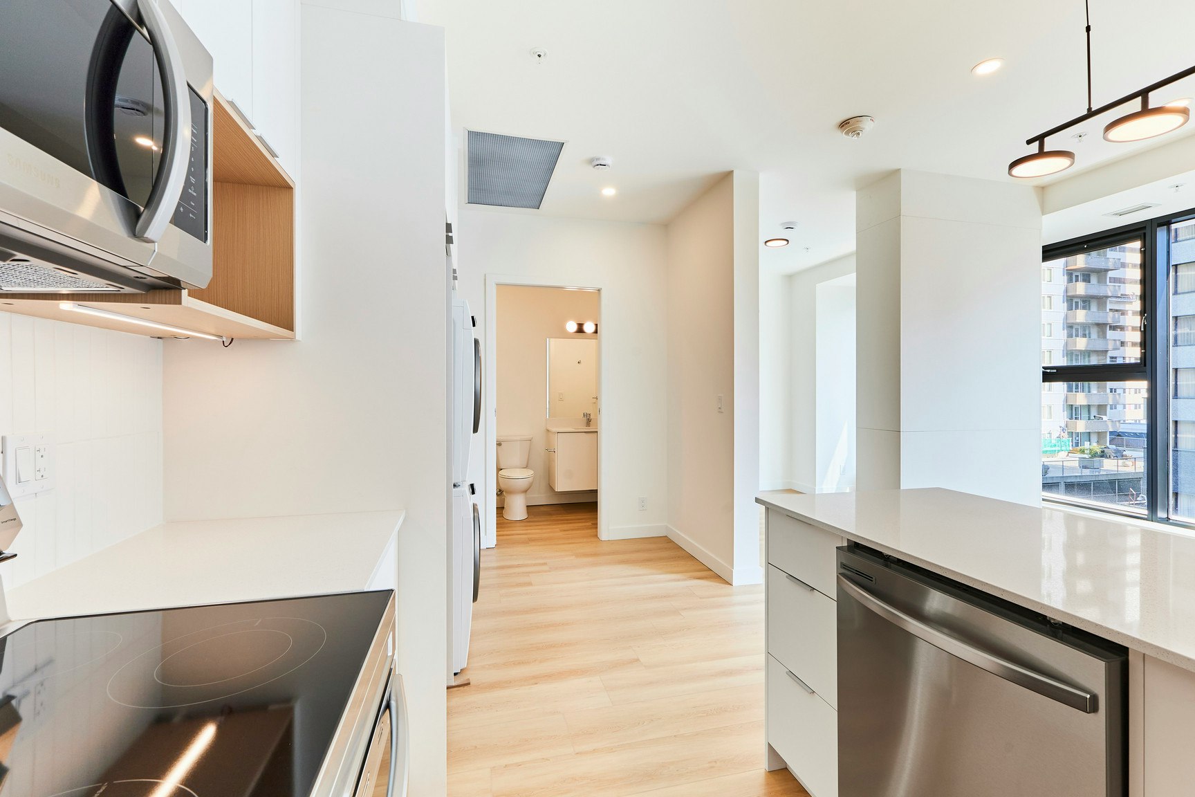 665 8 Street Southwest, Calgary, AB, T2P 3K7 - 6