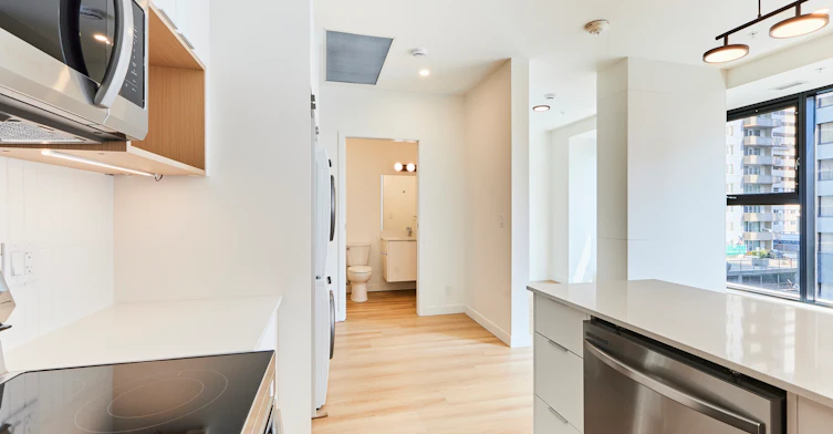 665 8 Street Southwest, Calgary, AB, T2P 3K7 - 6