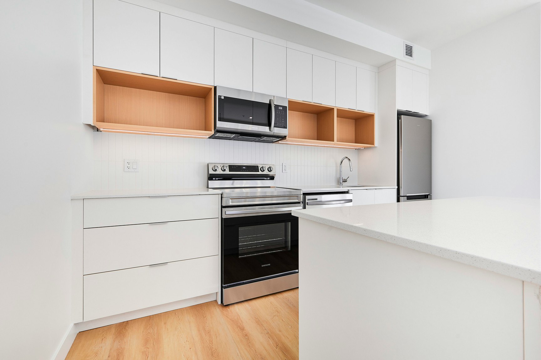 665 8 Street Southwest, Calgary, AB, T2P 3K7 - 10