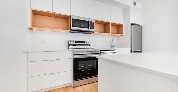 665 8 Street Southwest, Calgary, AB, T2P 3K7 - 10