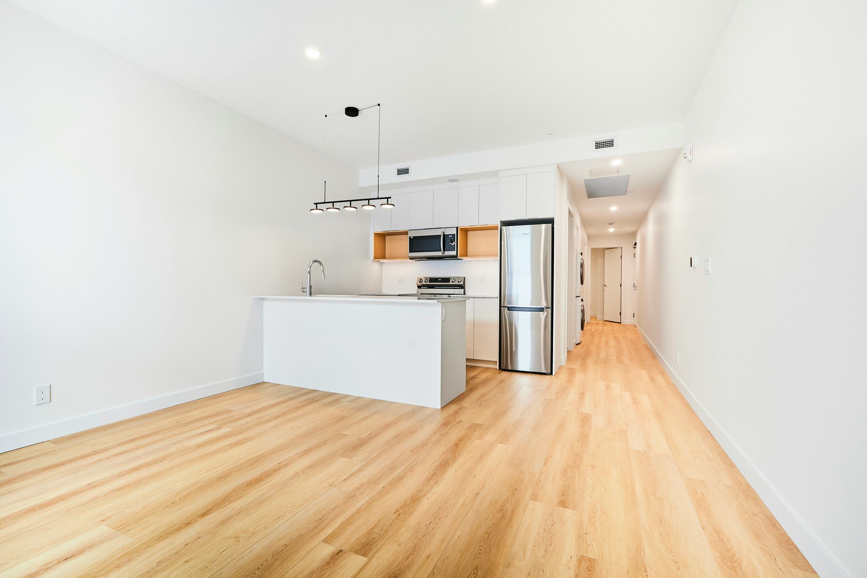 665 8 Street Southwest, Calgary, AB, T2P 3K7