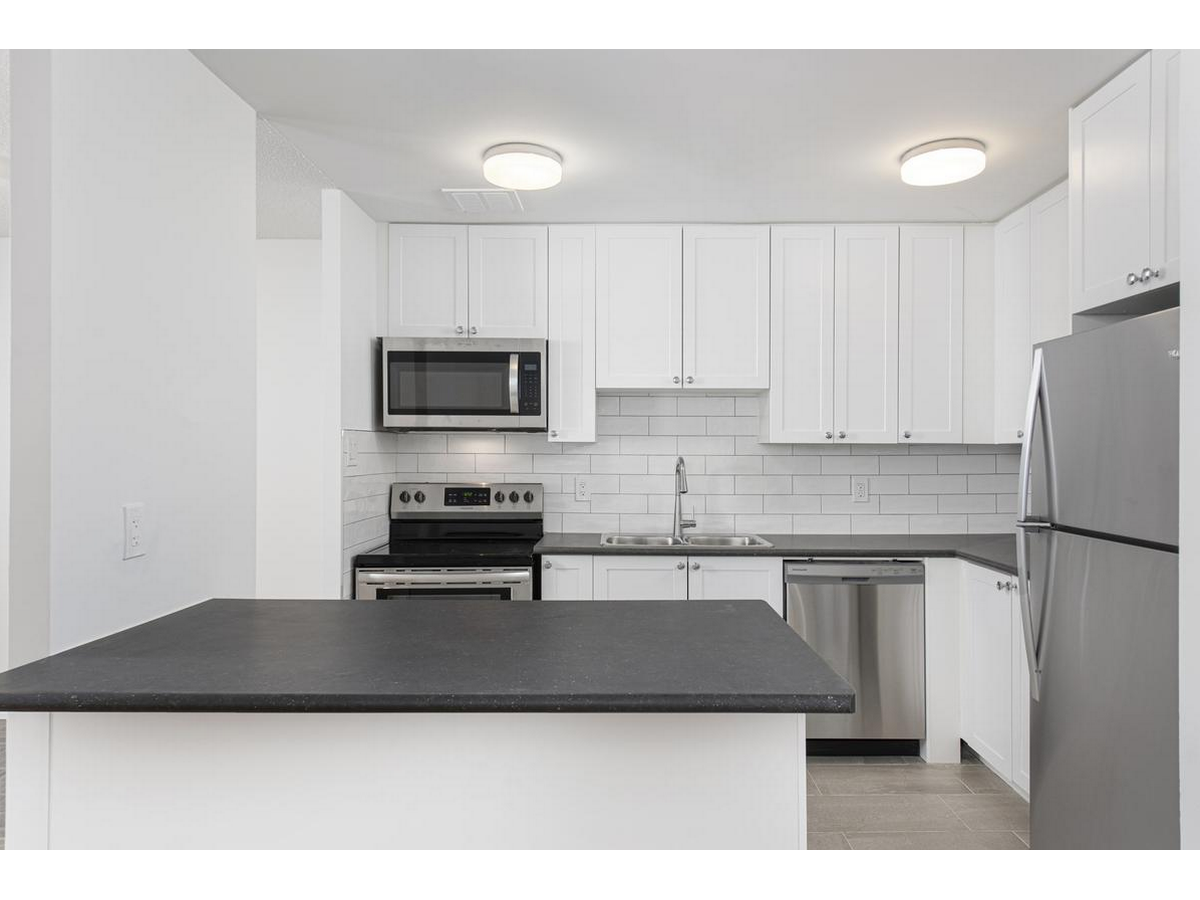 502-7110 Darcel Avenue, Mississauga, ON, L4T 3C5 - 4