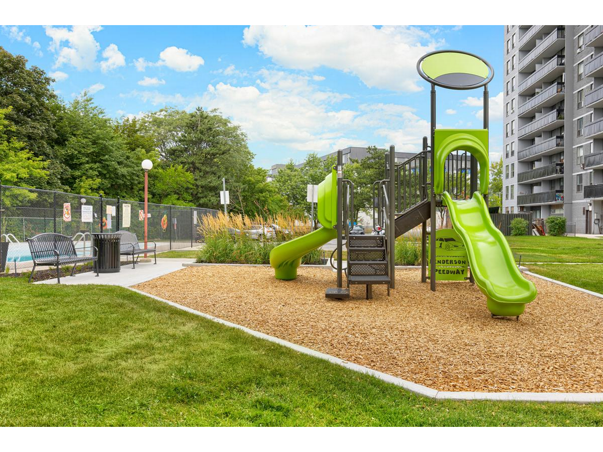 409-7110 Darcel Avenue, Mississauga, ON, L4T 3C5 - 12