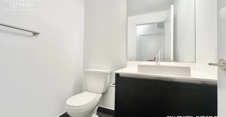 107-251 Manitoba Street, Toronto, ON, M8Y 0C7 - 9