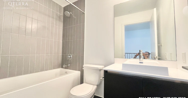 107-251 Manitoba Street, Toronto, ON, M8Y 0C7 - 6