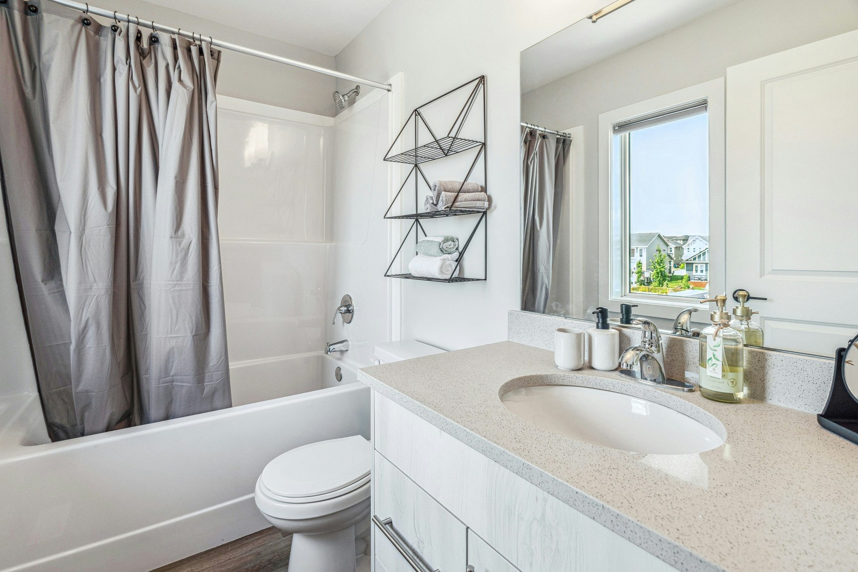 208-9A Bayside Place, Strathmore, AB, T1P 2J6 - 24