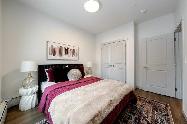 120-8610 159 Street Northwest, Edmonton, AB, T5R 5Z9 - 9