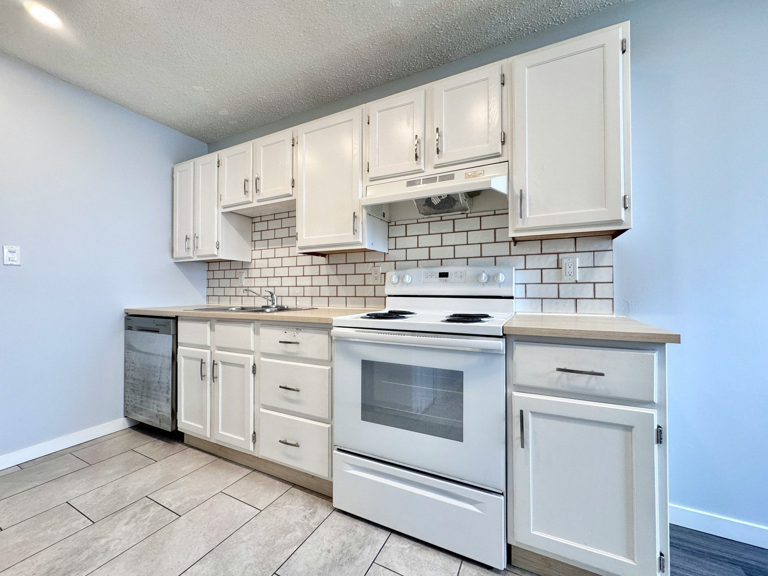 3-11824 86 Street Northwest, Edmonton, AB, T5B 3K1 - 40