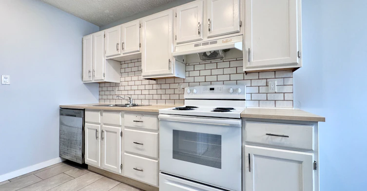 3-11824 86 Street Northwest, Edmonton, AB, T5B 3K1 - 40