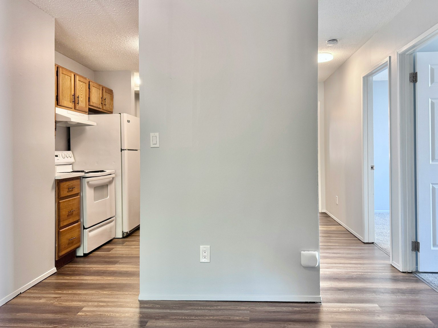 3-11824 86 Street Northwest, Edmonton, AB, T5B 3K1 - 86