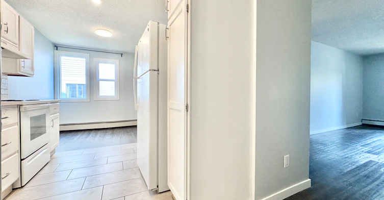 3-11824 86 Street Northwest, Edmonton, AB, T5B 3K1 - 55