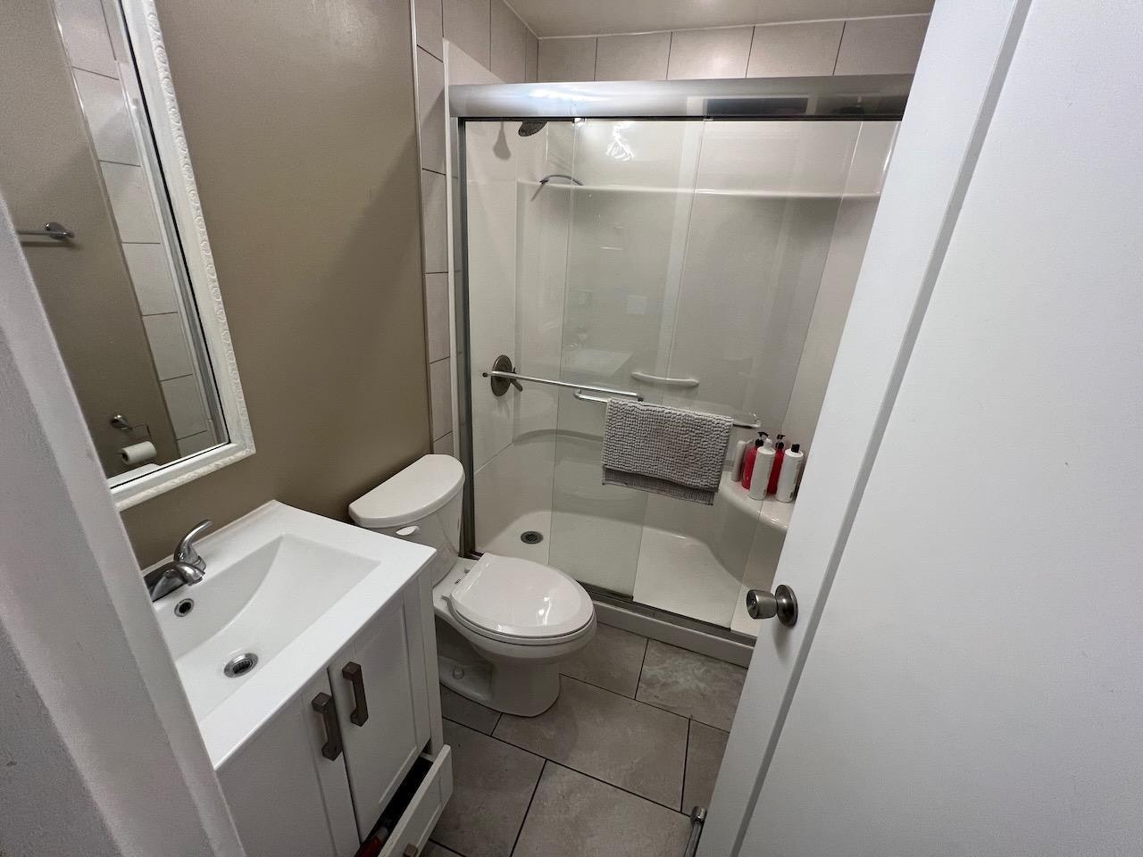 3-11824 86 Street Northwest, Edmonton, AB, T5B 3K1 - 3