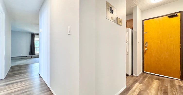 3-11824 86 Street Northwest, Edmonton, AB, T5B 3K1 - 77