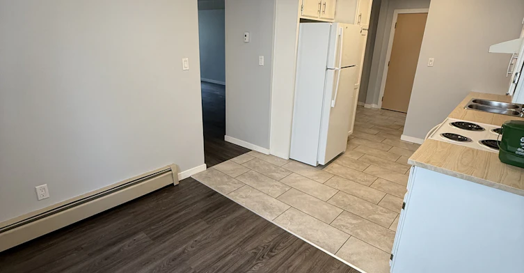 8-11824 86 Street Northwest, Edmonton, AB, T5B 3K1 - 5