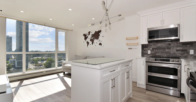 2002-10777 University Drive, Surrey, BC, V3T 0E7 - 8